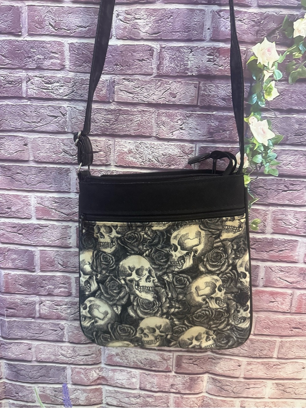Black Skull & Rose Pattern Crossbody Bag for Women new